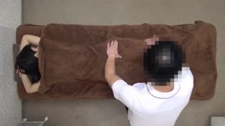 FC2PPV-4482960 Cô gái dáng chuẩn siêu gợi cảm, nhìn thì mảnh mai nhưng vì mát-xa khiêu dâm mà dục vọng bùng nổ